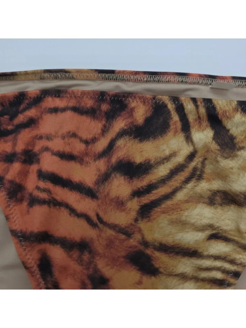 Shade & Shore Womens String Bikini Bottom Size Large Tiger Stripes Swimsuit Swim